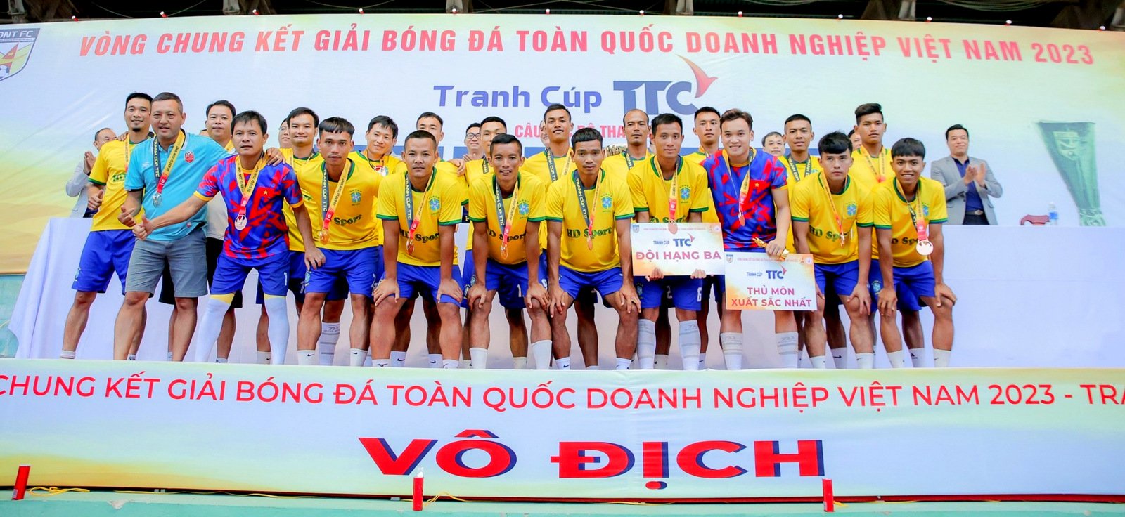 Quốc Thành Mỹ FC giành giải Ba.