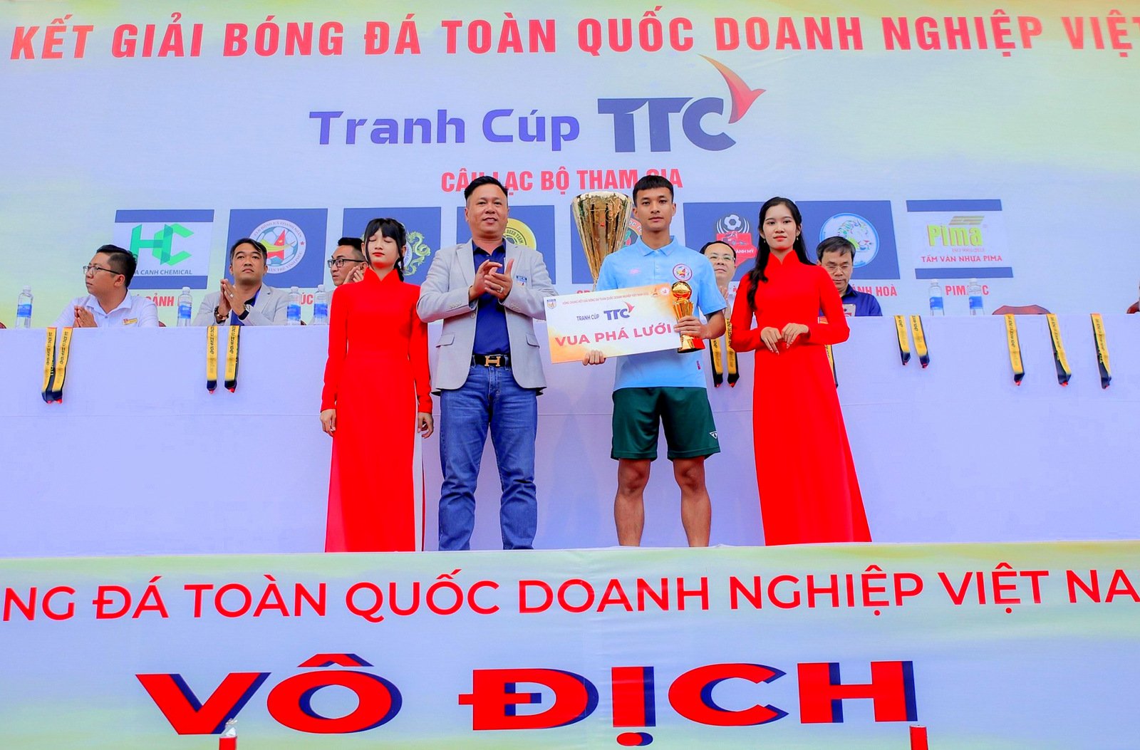 Vua phá lưới thuộc về cầu thủ Huy Tưởng (DNT Vĩnh Phúc FC).