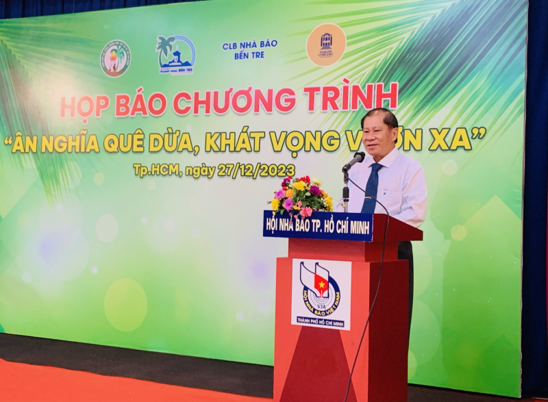 Ông Lê Tấn Bửu -Trưởng ban liên lạc đồng hương tại TPHCM phát biểu về nội dung ý nghĩa chương trình