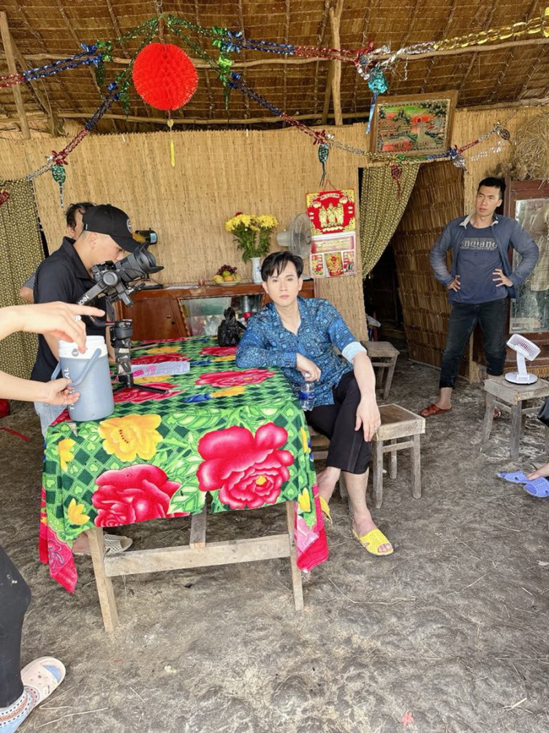 Nguyên Vũ ra mắt MV “Ba má ơi! Con hứa lấy vợ” (16) (1)