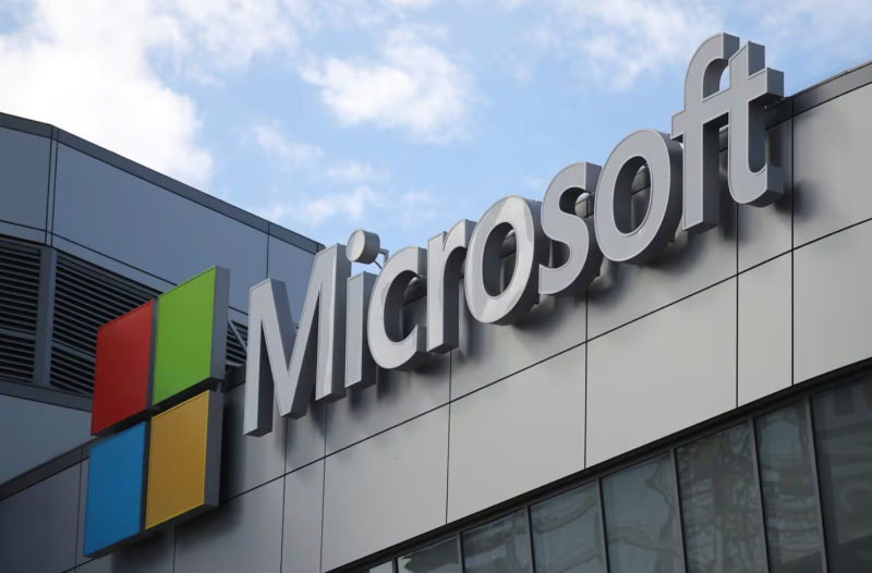 Vốn hóa thị trường của Microsoft đã vượt mốc 3 nghìn tỷ USD. Ảnh: Reuters