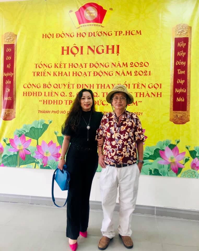 Đạo diễn Lê Văn Duy và con gái -Nhà báo Dương Thảo Quỳnh Như. Ảnh: FBNV