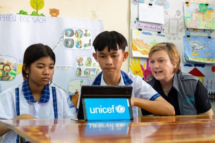 Đại diện UNICEF và Masterise tham gia các hoạt động giáo dục và trải nghiệm sáng kiến Thư viện số Toàn cầu được UNICEF lần đầu tiên giới thiệu tại Sóc Trăng