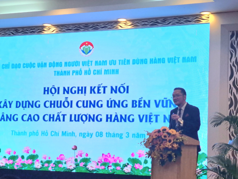 Ông Francesco Trần Văn Liêng - Chủ tịch kiêm sáng lập Công ty cổ phần Ca cao Việt Nam, Chủ tịch Hội Chất Lượng TP.HCM phát biểu tại hội nghị