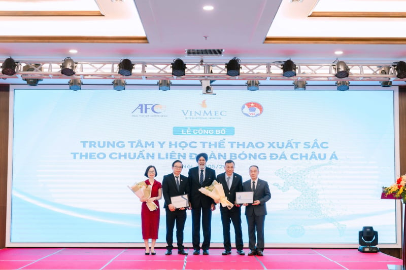 Trung tâm Chấn thương chỉnh hình và Y học thể thao Vinmec được công nhận là một trong 12 trung tâm xuất sắc châu lục đạt được chứng nhận theo chuẩn của Liên đoàn bóng đá Châu Á (AFC).