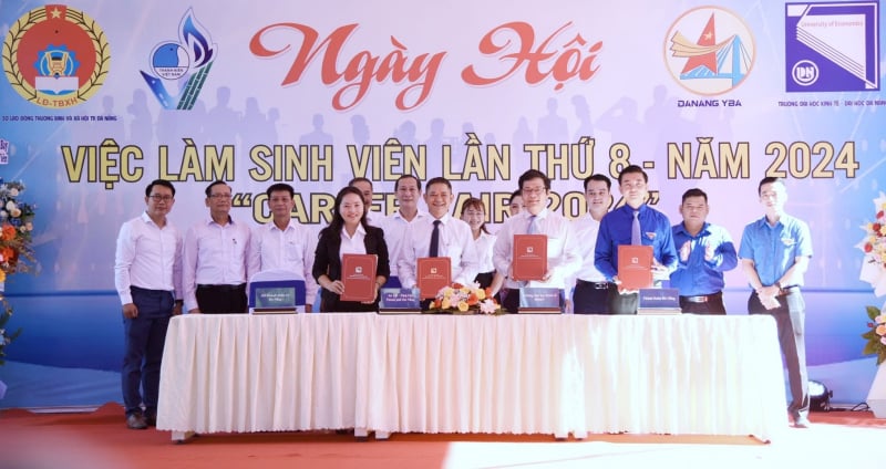 Hội Doanh nhân trẻ TP. Đà Nẵng đã ký kết Biên bản ghi nhớ (MOU) với Sở Lao động - Thương binh và xã hội; Thành Đoàn; Trường Đại học Kinh tế - Đại học Đà Nẵng.