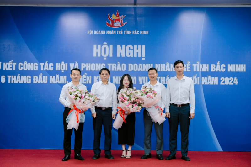 Hội nghị đã kiện toàn bổ sung 3 đồng chí tham gia Uỷ ban Hội Doanh nhân trẻ tỉnh Bắc Ninh.