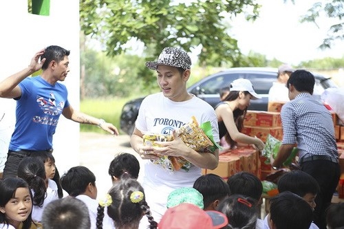 Hành động của Nguyên Vũ được khán giả ủng hộ , anh đã lan toả được cách sống đẹp hướng đến cộng đồng