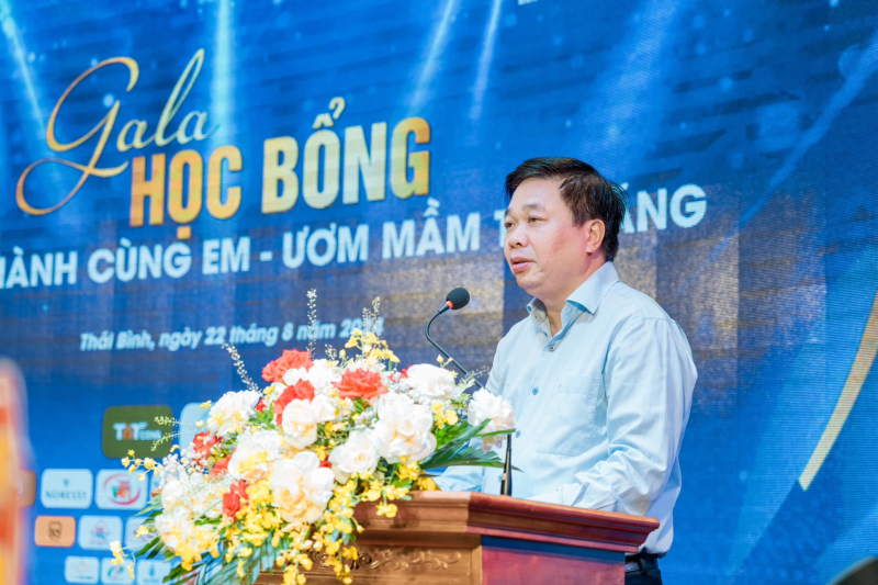 Ông Nguyễn Quang Hưng, Uỷ viên Ban Thường vụ Tỉnh uỷ, Phó Chủ tịch thường trực UBND tỉnh Thái Bình phát biểu tại chương trình.