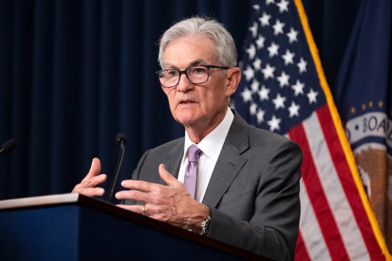 Chủ tịch Fed, Jerome Powell, công bố quyết định cắt giảm lãi suất lần đầu kể từ 2020. Ảnh: Washington Post