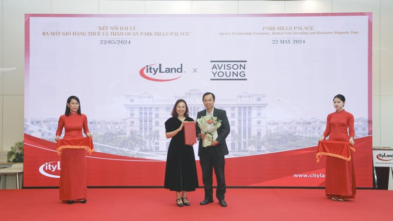 Đại diện CityLand và Công ty Avison Young.