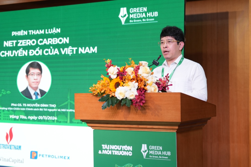 PGS-TS Nguyễn Đình Thọ - Viện trưởng Viện Chiến lược Chính sách (Bộ TN&MT) hệ thống hóa bức tranh toàn cảnh về chính sách Phát triển bền vững hướng tới Net zero Carbon của Việt Nam