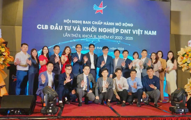 CLB Đầu tư và Khởi nghiệp TP. Hà Nội đã chính thức ra mắt Ban Chấp hành khóa I, nhiệm kỳ 2024 - 2027.