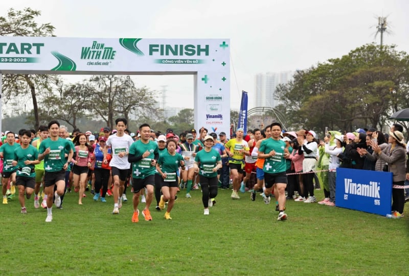 Vinamilk đồng hành cùng hơn 1.000 các y bác sĩ, nhân viên y tế, runner tham gia giải “Run With Me - Cộng Đồng Khỏe” 