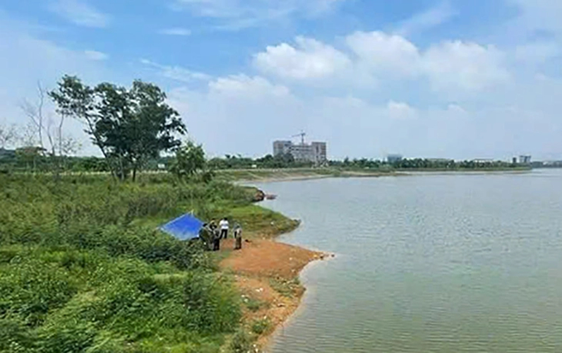 Đập Quán Trăn thuộc hồ Tân Xã, xã Tân Xã, huyện Thạch Thất - Hà Nội nơi hai bạn sinh viên bị đuối nước khi dựng cảnh quay clip. Ảnh: Internet
