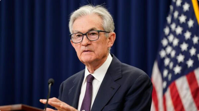 Chủ tịch Fed, Jerome Powell, cho biết lạm phát giá hàng hóa dự kiến sẽ tăng tốc vào mùa hè do thuế quan của Tổng thống Donald Trump. Ảnh: Bloomberg