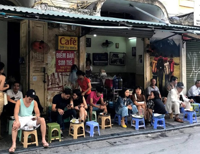 Hàng triệu hộ kinh doanh nhỏ lẻ bắt buộc tham gia BHXH. Ảnh: Internet