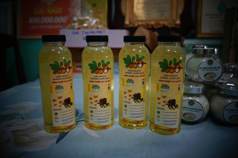 Sản phẩm dầu macca do Công ty của ông Dương Xuân Quả chiết xuất