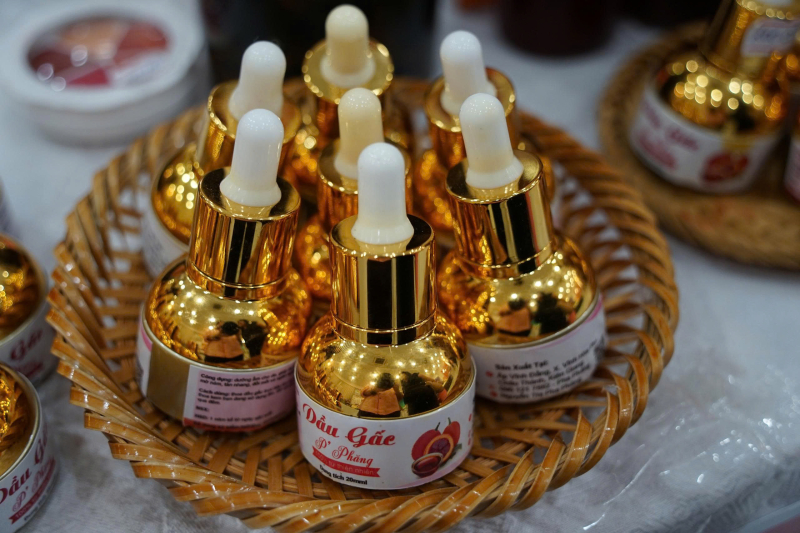 Tinh dầu gấc mang lại nhiều công dụng làm đẹp an toàn