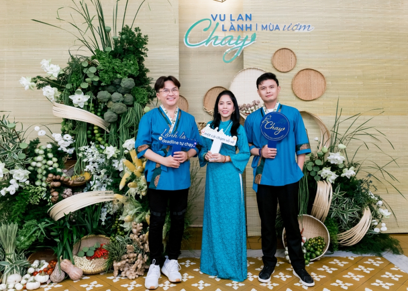 Tới dự sự kiện ra mắt ẩm thực Vu lan Chay lành - Mùa Ươm, MC Đại Nghĩa cho biết, không gian ở nhà hàng Rex rất ấm cúng và sang trọng. Những món ăn mà nhà hàng chuẩn bị mình thấy hấp dẫn.