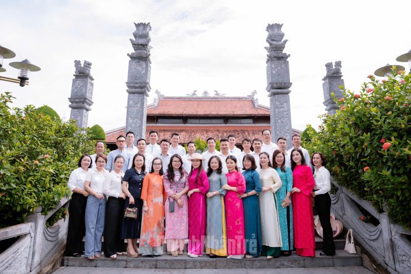 Hội DNT Nghệ An tổ chức chương trình “Hành trình tri ân các anh hùng liệt sĩ” tại Khu di tích lịch sử Truông Bồn