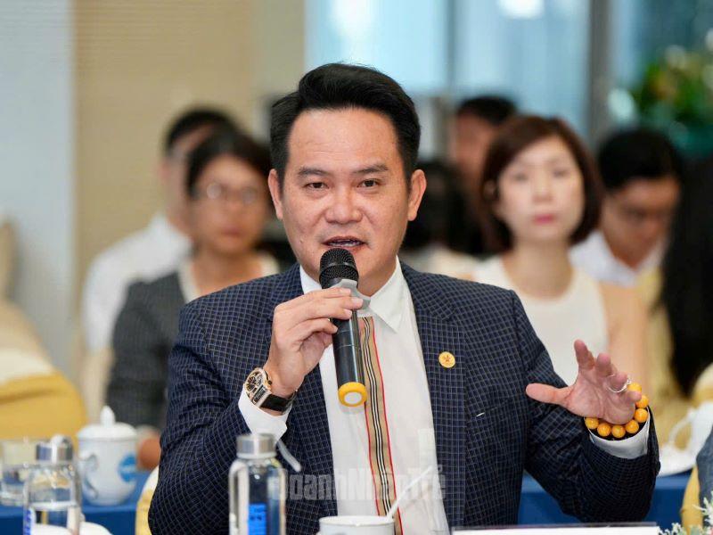 Ông Đặng Hồng Anh, Chủ tịch Hội Doanh nhân trẻ Việt Nam, người đồng thời đã đạt Giải thưởng Sao Đỏ năm 2008.