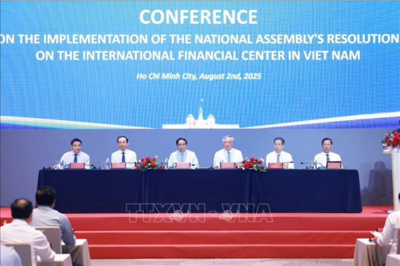 Thủ tướng Phạm Minh Chính chủ trì Hội nghị quán triệt, triển khai Nghị quyết của Quốc hội về Trung tâm tài chính quốc tế tại Việt Nam. Ảnh: Dương Giang/TTXVN