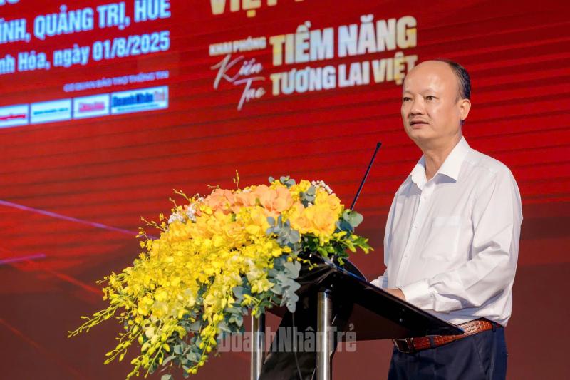 Ông Nguyễn Hồng Phong, Phó Chủ tịch Hội Doanh nhân trẻ Việt Nam, Phó Trưởng Ban tổ chức VPSF 2025 phát biểu.
