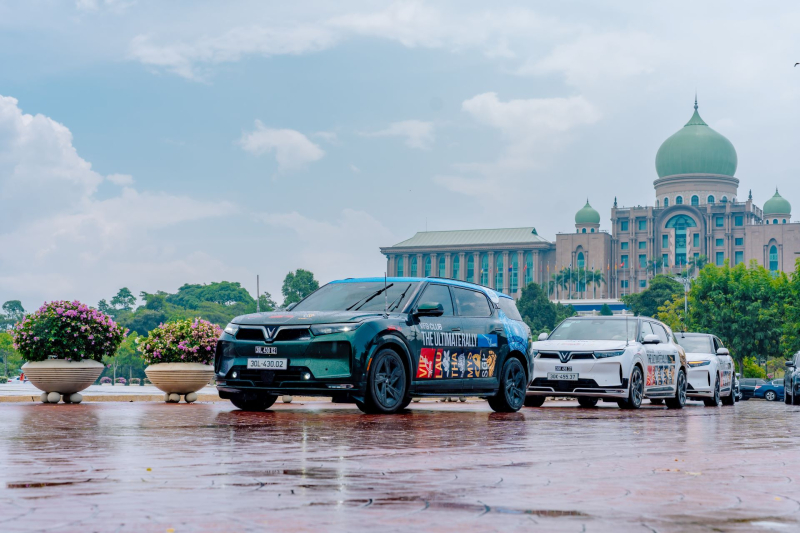 Những chiếc VF 9 đã di chuyển 9.000 km qua 5 nước Đông Nam Á: Việt Nam – Lào – Thái Lan – Malaysia – Singapore.