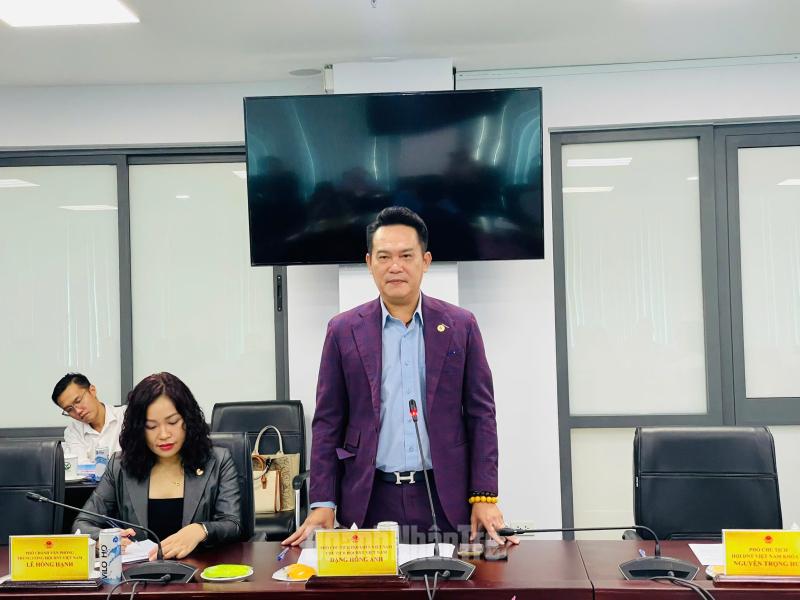 Ông Đặng Hồng Anh, Chủ tịch Hội Doanh nhân trẻ Việt Nam phát biểu tại buổi làm việc.