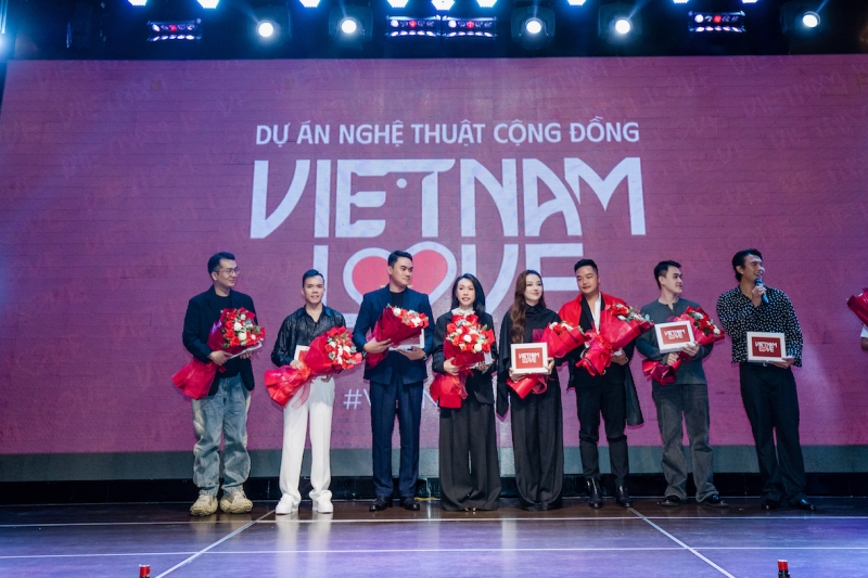 Các nhà thiết kế trẻ tham gia dự án
