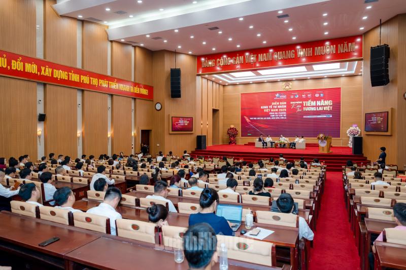Toàn cảnh Phiên đối thoại VPSF 2025 tại khu vực Tây Bắc Bộ.