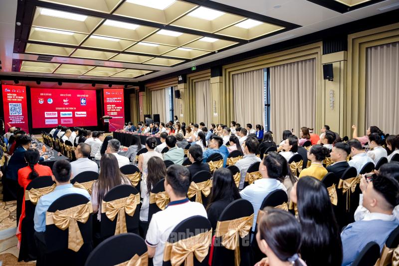 Toàn cảnh phiên đối thoại