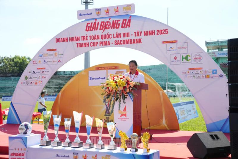 Ông Nguyễn Minh Tâm, Uỷ viên UBTƯ Hội Doanh nhân trẻ Việt Nam, Phó Chủ tịch thường trực Hội Doanh nhân trẻ Tây Ninh, Đồng Trưởng Ban tổ chức Giải phát biểu khai mạc Giải.