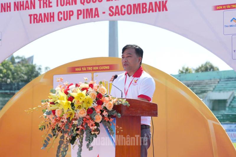 Ông Dương Long Thành, Phó Chủ tịch Hội Doanh nhân trẻ Việt Nam, Chủ tịch Hội Doanh nhân trẻ Tây Ninh phát biểu khai mạc Giải.