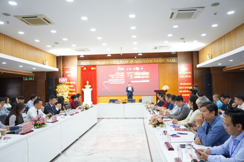 Chương trình nhận được sự quan tâm của các doanh nhân,các đại biểu, các chuyên gia và sinh viên Đại học Luật TP.HCM