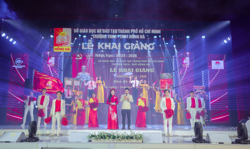 Không khí chào mừng năm học mới