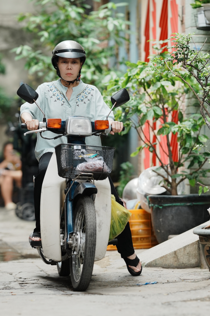Việt Hương vào vai bà ngoại trong phim