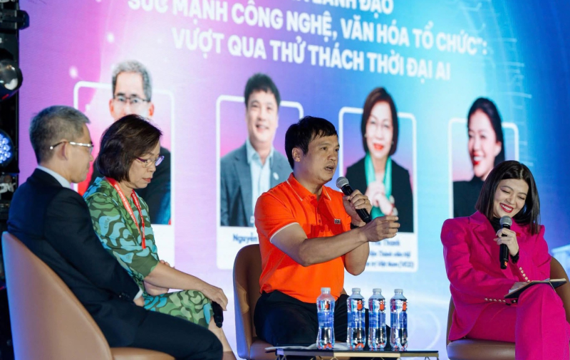 Khách mời tham gia toạ đàm tại sự kiện