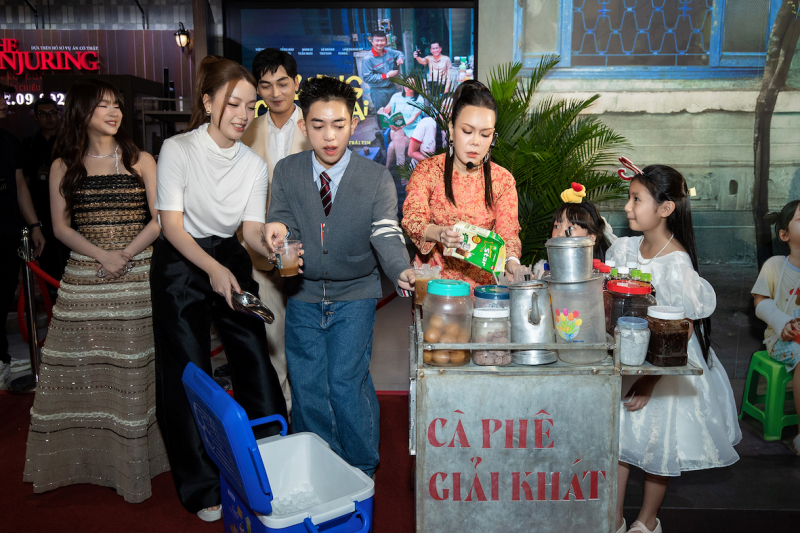 Bà ngoại Việt Hương tái hiện hình ảnh trong phim mới