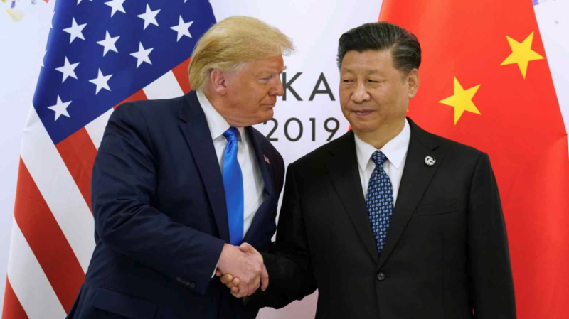 Tổng thống Hoa Kỳ Donald Trump và Chủ tịch Trung Quốc Tập Cận Bình gặp nhau tại hội nghị thượng đỉnh G20 năm 2019 ở Osaka, trong nhiệm kỳ đầu tiên của Trump. Ảnh: Reuters