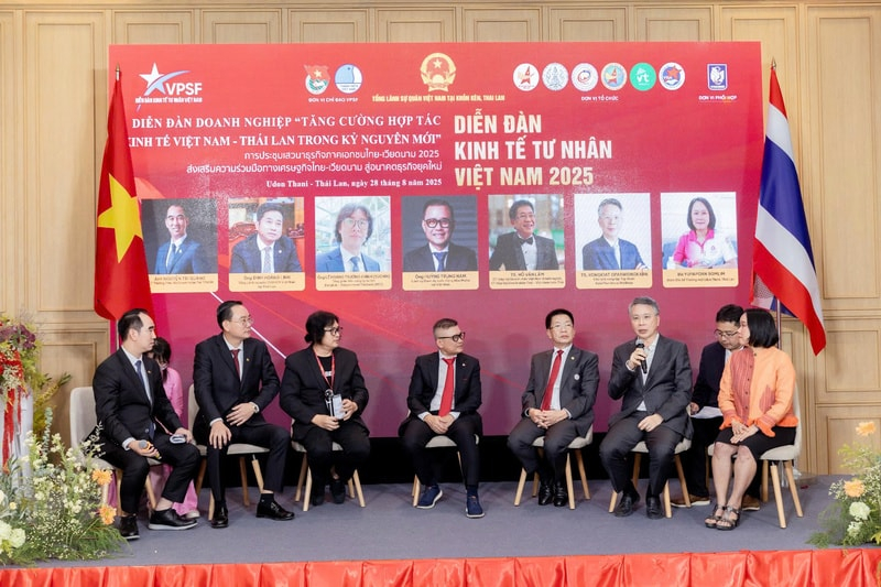 Tiến sĩ Kongkiat Opaswongkarn, Chủ tịch sáng lập Tập đoàn Asia Plus Group Holdings chia sẻ.