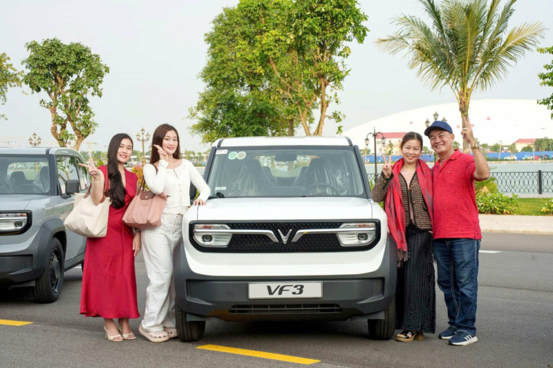 Kỳ Duyên (22 tuổi, TP.HCM) dự định tự mình lái xe VF 3 đưa gia đình đi du lịch