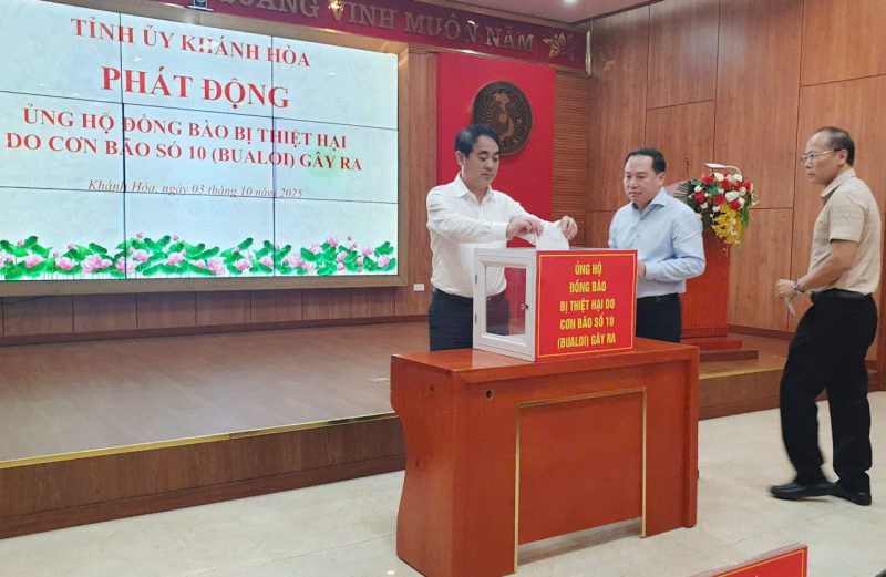 Bí thư Tỉnh ủy Khánh Hòa Nghiêm Xuân Thành và Ban Thường vụ ủng hộ tiên phong ủng hộ cuộc vận động