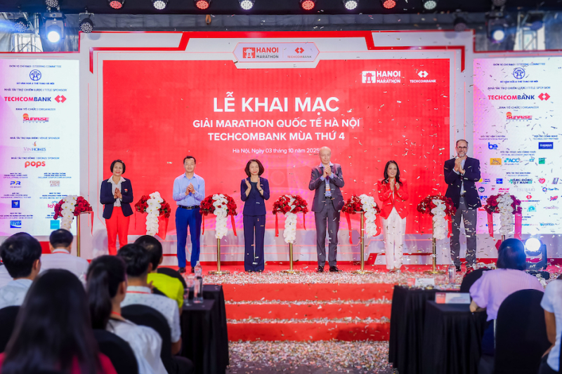 Lễ khai mạc Giải Marathon Quốc tế Hà Nội Techcombank