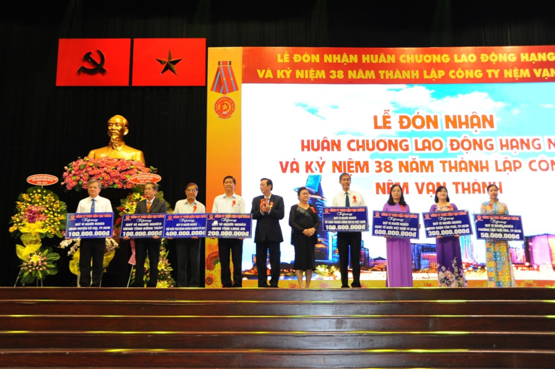 Trách nhiệm xã hội và tinh thần sẻ chia sâu sắc của Nệm Vạn Thành với cộng đồng.