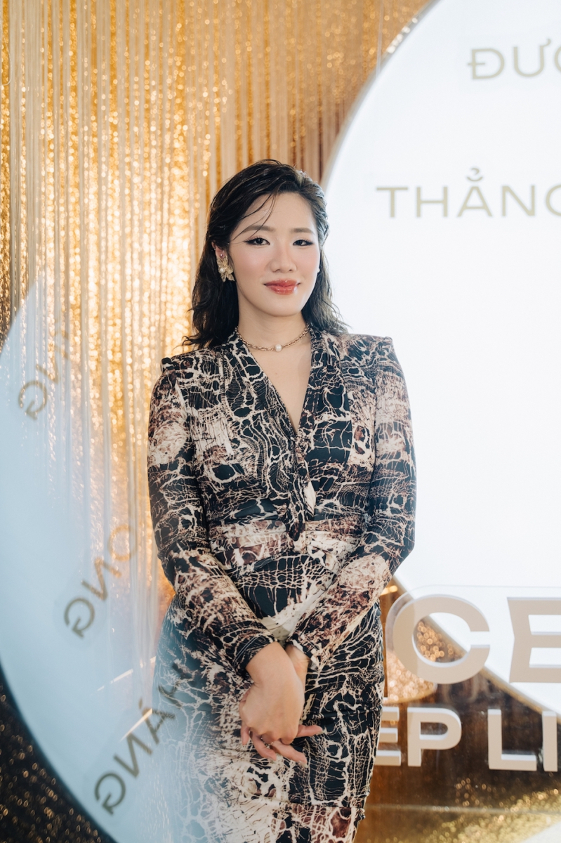 Nữ ca sĩ trẻ CeCe Trương
