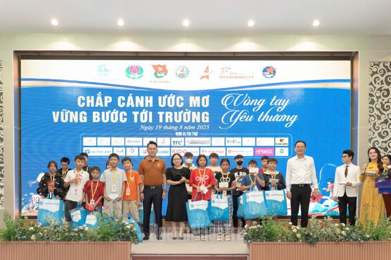 Hội Doanh nhân trẻ Việt Nam đồng hành cùng chương trình 