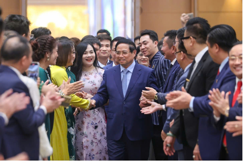 Thủ tướng Chính phủ Phạm Minh Chính chủ trì Hội nghị gặp mặt đại diện doanh nghiệp, doanh nhân tiêu biểu toàn quốc nhân Ngày Doanh nhân Việt Nam, ngày 9/10/2025.