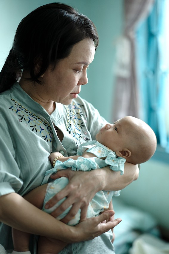 Bà ngoại Việt Hương luôn đau đáu lo nghĩ cho cháu